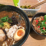 ラーメンむさし - ラーメン☆★★☆切り落とし丼☆★★☆( ´∀｀)