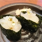 キサラギ - 白海老のお寿司！　軍艦にして海苔の風味が引き立てます