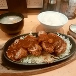 Kurobuta Tonkatsu Sengoku - 特製メンチカツ定食