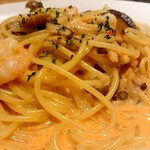 Luce Dining+ - 小海老と茸のスパゲッティトマトクリームソース