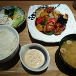 Yayoi Ken - 若鶏と野菜の黒酢あん定食 790円（税込）