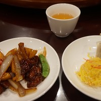 状元樓 横浜中華街本店 - [料理] 黒酢の酢豚 & 焼売２種