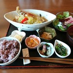 梅みづき - カレイの唐揚げのあんかけ。