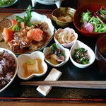 梅みづき - 鶏肉のソテーとグレープフルーツポン酢がけ？