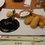 レストラン 西櫻亭 - ハンバーグ、かにクリームコロッケ、エビフライ。