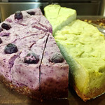 Happy likeaHONEYBEE - 濃厚ブルーベリーのロータルト、アボカドレモンロータルト