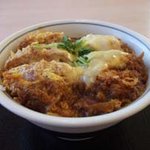 かつや - ﾁ-ｽﾞ ﾒﾝﾁｶﾂ丼