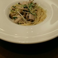 サバティーニ・ディ・フィレンツェ 大丸東京店 - めかじきと水菜、しめじのガーリックソース風パスタ
