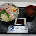 牧原鮮魚店 - 仲買の地魚丼９８０円