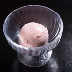 元祖トマトラーメンと辛麺と元祖トマトもつ鍋 三味 - 