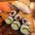 Sushi Teru - ランチのにぎり。
                        美味し。