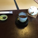 茶寮 宝泉 - お番茶と黒豆