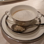 フランス料理　レ・セレブリテ - 根ｾﾛﾘのﾎﾟﾀｰｼﾞｭ ｶﾌﾟﾁｰﾉ仕立て