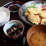 天ぷら屋の鶏天定食