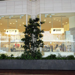 Unir - 外観。京都マルイ1階