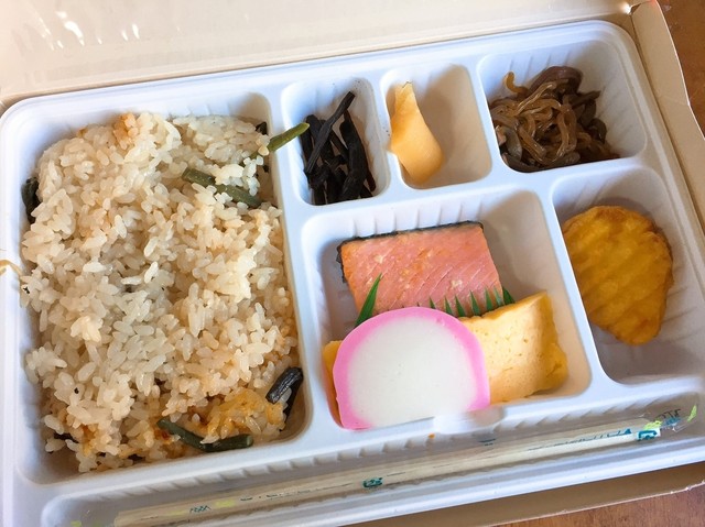 川岳軒 越後湯沢駅内弁当売り場 せんがくけん 越後湯沢 弁当 食べログ