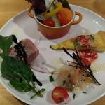 Pasta&Pizzeria Creo - 前菜盛り合わせ4種(パテドカンパーニュバルサミコ酢、ピクルス、鯛のカルパッチョ、キッシユ)