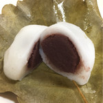 京菓子 岬屋 - 柏餅 こしあん 断面