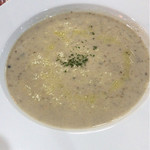 キッチン・ジョカトーレ - キノコのスープ