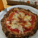 Pasta&Pizzeria Creo - ロマーナ(モッツァレラ、アンチョビ、ニンニク、オレガノ)