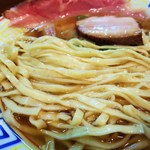 麺屋 Somie's - 全粒粉入りのピロピロした平たい麺