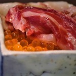 Uratemma Kobachiya - 黒毛和牛の炙りニクラちょい丼（ニク×イクラ）