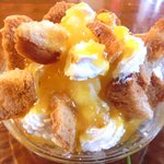 いちょうの木 - マンゴーパイ 800円