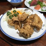 奥ながら - シンプルな唐揚げは‥控えめな味付けながらもジューシーで旨い