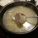 韓国料理 辛ちゃん - ネギがたっぷりと牛肉、春雨入り
