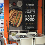 フード&ドリンク サンパ - 店先のスペース。