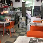 フード&ドリンク サンパ - 店内。