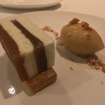 カーサ・デル・チーボ - 岩舘りんご園さんの木熟れ柿のパイとソルベ