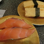 海天丸 - サーモン、道産厚切りたまご各135円