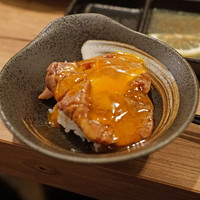 SATOブリアン 本店 - ヒレ肉は糸島の「つまんでご卵」を使って すき焼き風に