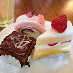 Hadanoromanshokudou - ショコラケーキ、桜ロール、ショートケーキ
