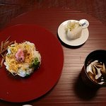 玉木屋 - 菜花の押し寿司、白菜漬け、味噌汁（赤）