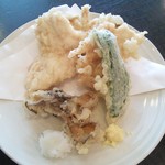 板そば なみ喜 - 「鳥天ざる」の天ぷらのお皿。