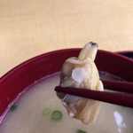 のみやっちゃん丼丸 - ￥100のお味噌汁にプリプリのアサリが…