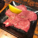 炭火焼肉 いろり亭 - 