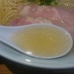 町田汁場 しおらーめん進化 - 鶏ガラスープ