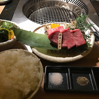 焼肉 しゃぶしゃぶ 石田屋。 北野坂店 - 