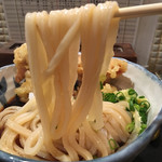 Takeuchi Udon Ten - ツルツルで伸びやかな麺ですよ〜〜٩(๑❛ᴗ❛๑)۶
                ウマウマ〜