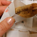 御菓子処 亀屋 - 川通り餅・親指ぐらいの大きさ