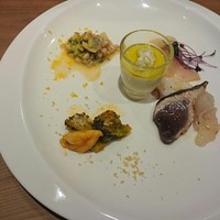 魚タリアン YO - ５種類の新鮮魚介のカルパッチョと前菜盛り合わせ