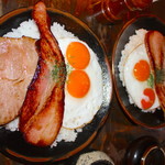 ヴィラ・アフガン - 左が大盛り   奥が普通盛り