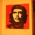 ムーンボウ - 守り神？ゲバラ