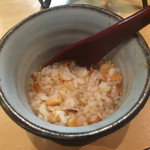 鮨松榮 - 桜海老の素揚げ入り土鍋ご飯 出汁茶漬け