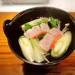 魚河岸 宮武 - お鍋に投入…！