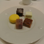 レストランMINAMI - プティ・フール