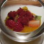 レストラン ラッセ - 29年4月　新潟極寒の地で育ったパッションフルーツ　静岡の甘夏といちごの宝石箱